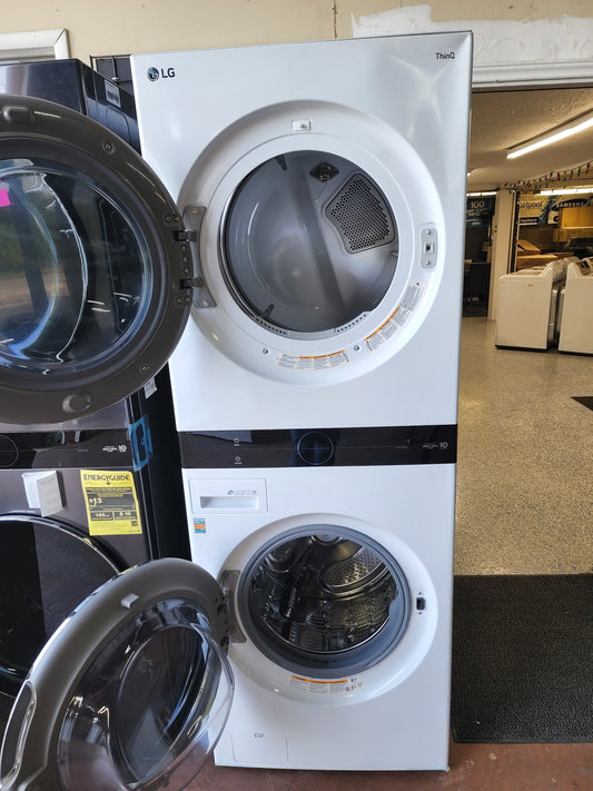 LG Wash Tower White- WKEX200HWA